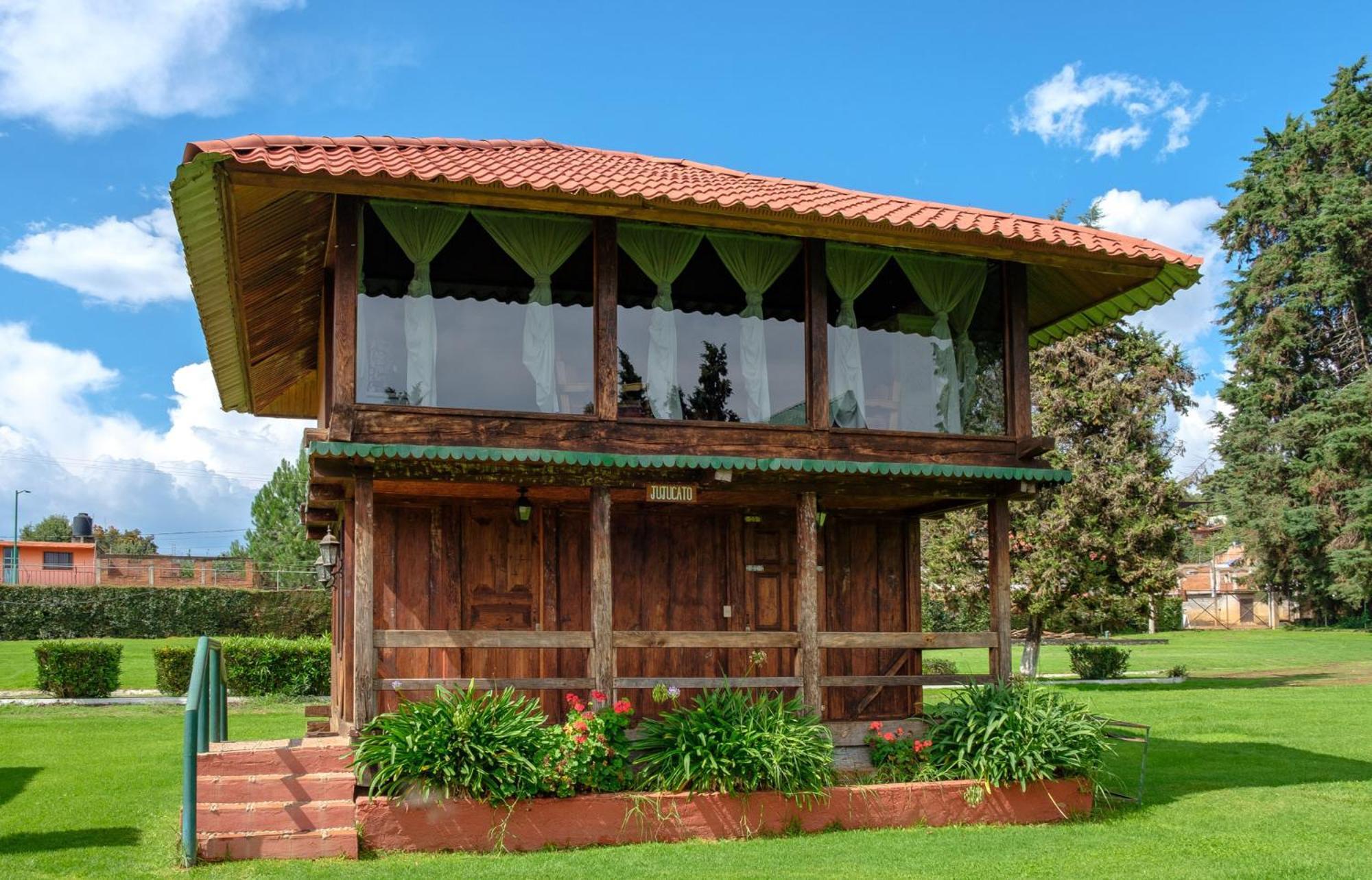 Zirahuen Forest And Resort Exterior photo